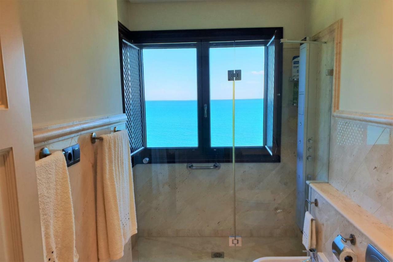 Luxury Apartment Frontal To The Sea In Estepona Doncella Beach 外观 照片